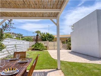 Apples House By Cala Salento Villa Torre Lapillo Exterior photo